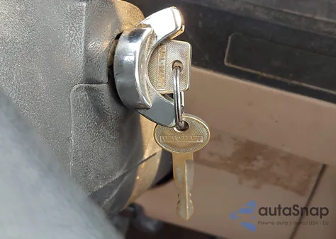 1990 Ford Ranger z USA, uszkodzony, nr VIN 1FTCR10A9LUC11065